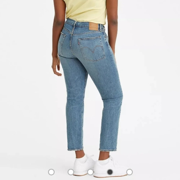 Levi's Premium Wedgie Jeans in These Dreams Medium Wash High Rise Ankle 26 (2) - Picture 2 of 16
